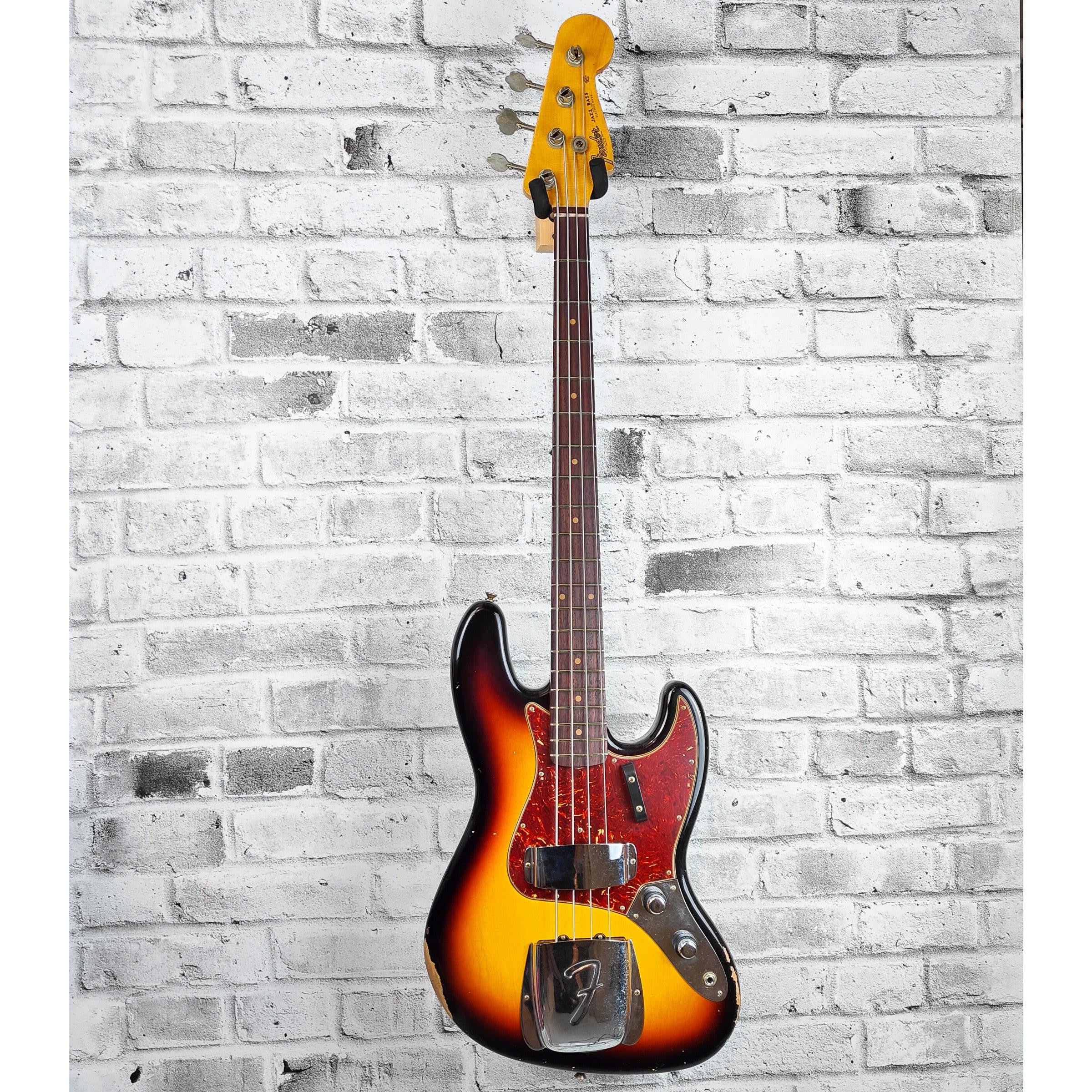 Fender Custom Shop '62 Jazz Bass Relic Rosewood Fingerboard, 3-Colour Sunburst